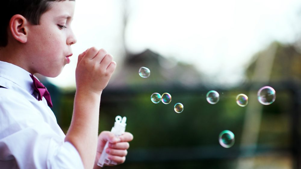 How to Teach Christian Kids About God’s Love